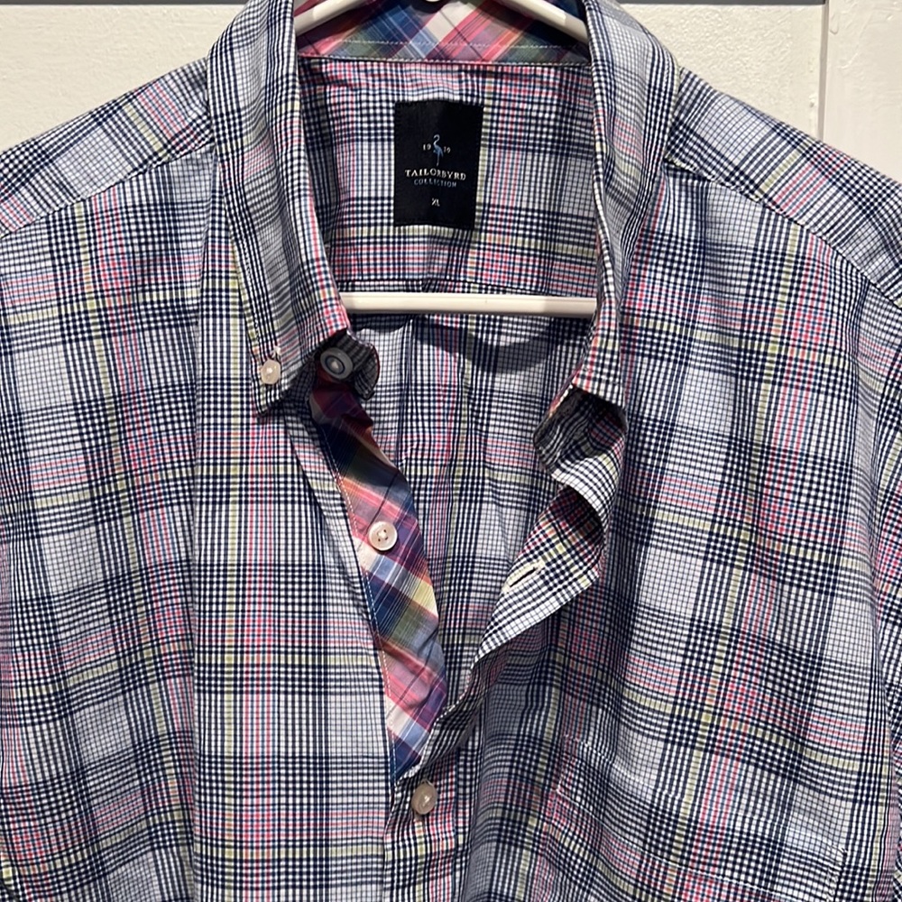 Mens Tailorbyrd short sleeve button-up. XL